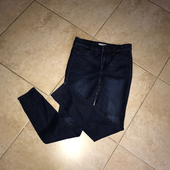 Abercrombie & Fitch Denim - Abercrombie & Fitch High Waisted Jeans